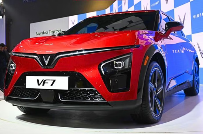 VinFast VF7