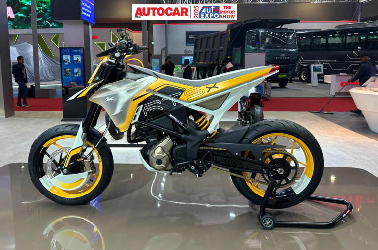 TVS Apache RTX 300