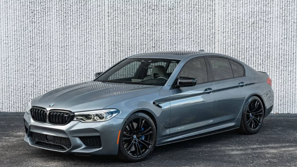  BMW M5 2025 grey